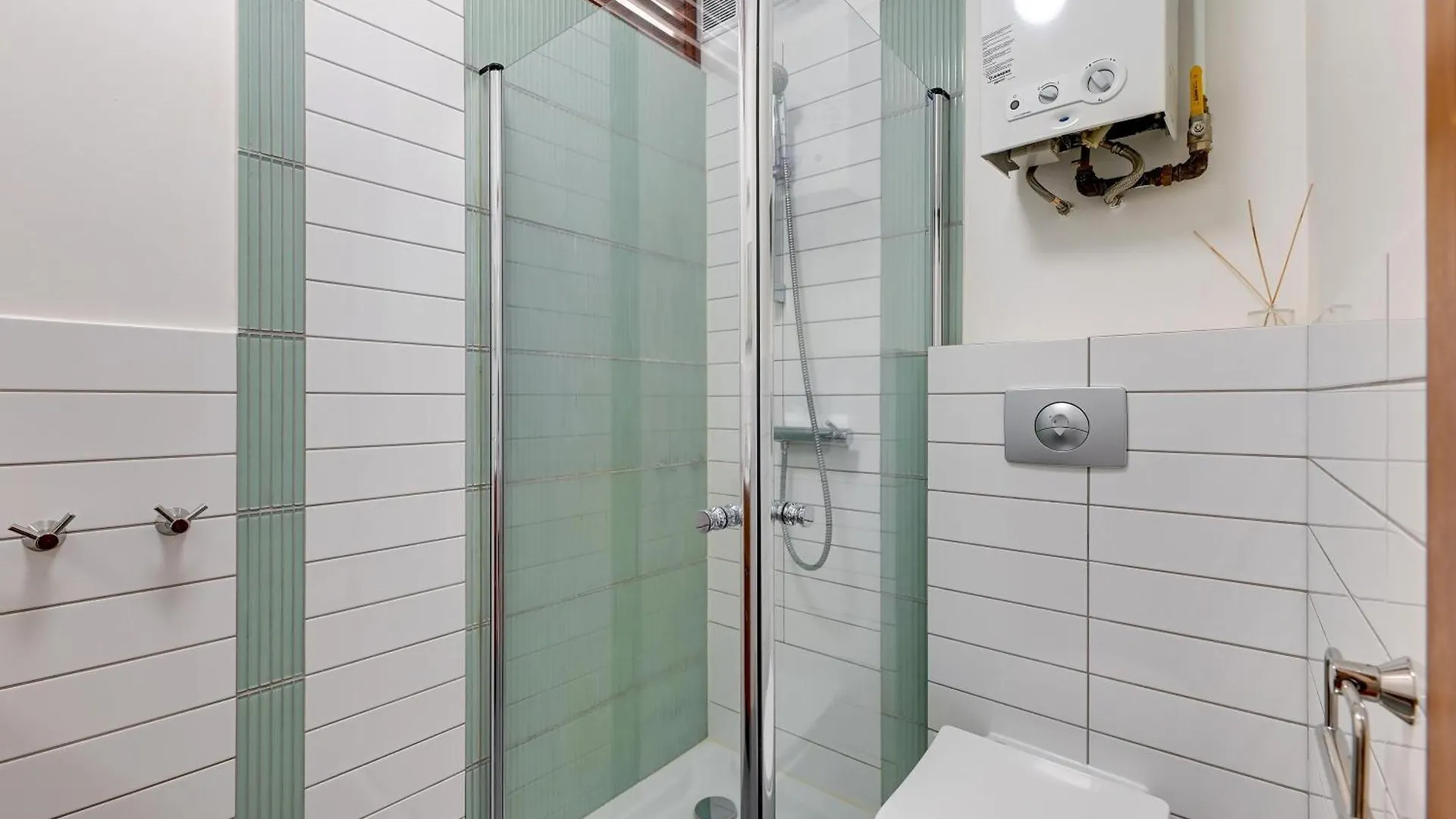 Dom & House - Apartments Old Town Targ Rybny - Self Check-In, Parking, River View Gdaňsk