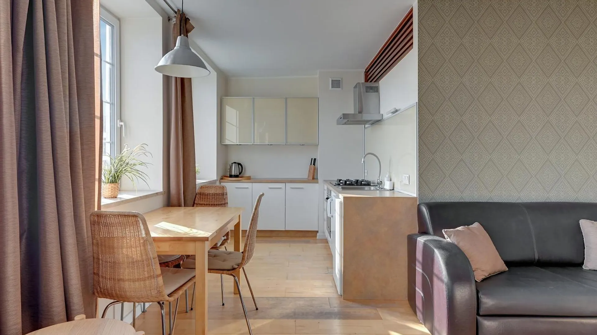 Dom & House - Apartments Old Town Targ Rybny - Self Check-In, Parking, River View Gdaňsk