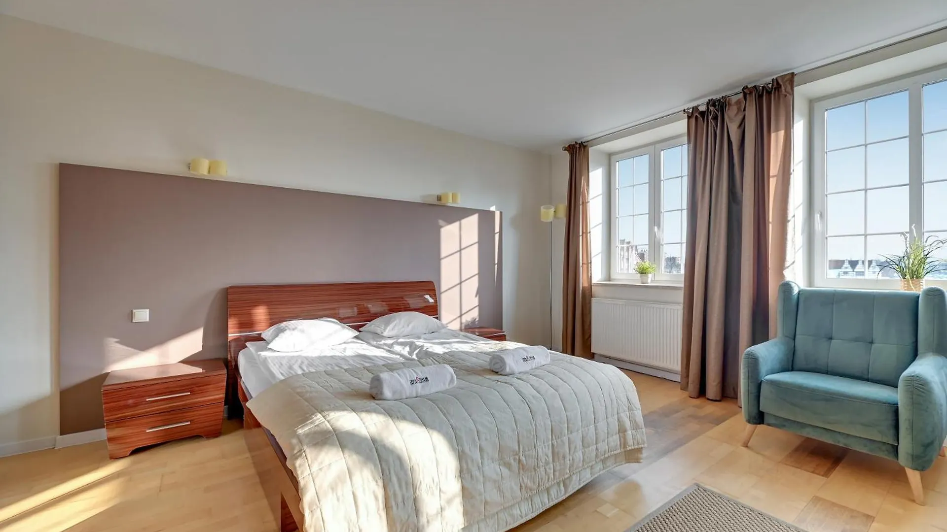 Dom & House - Apartments Old Town Targ Rybny - Self Check-In, Parking, River View Gdaňsk